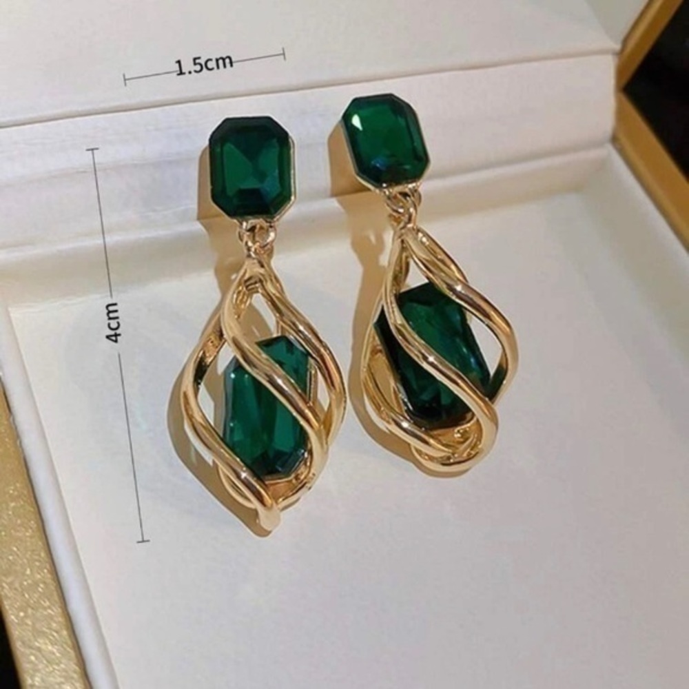 Emerald Green Earrings - Picture 3 of 3